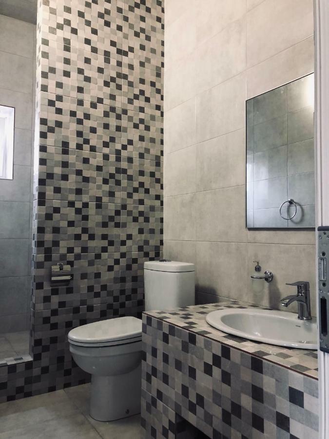 Captain Hotel Zatoka Bagian luar foto